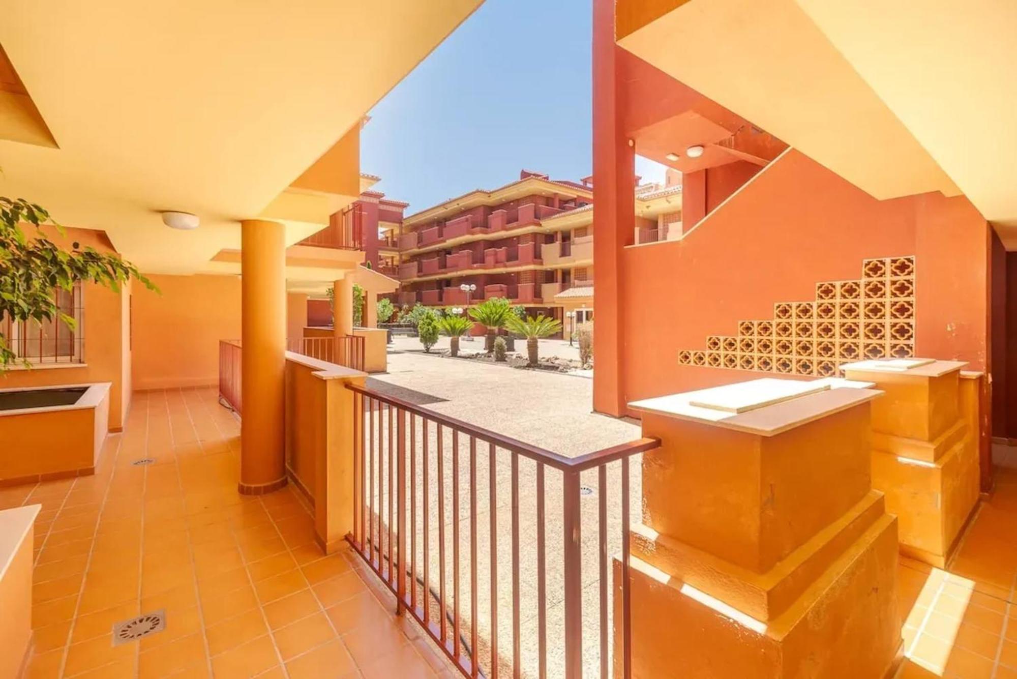 Apartment Stunning 5 Minutes From The And Golf! Marbella