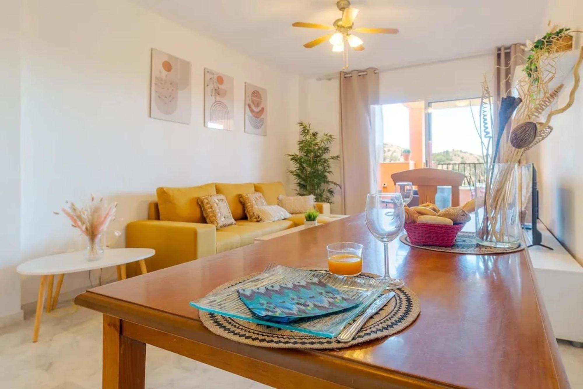 Stunning 5 Minutes From The And Golf! Marbella