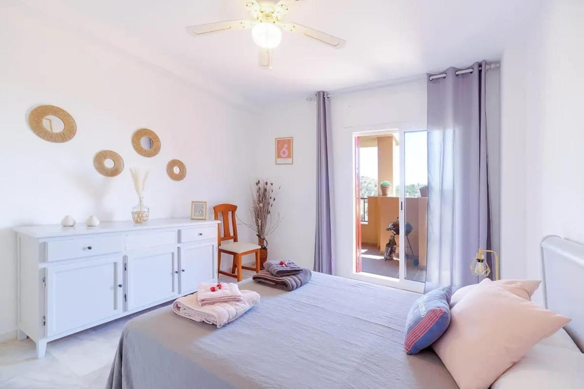 Apartment Stunning 5 Minutes From The And Golf! *